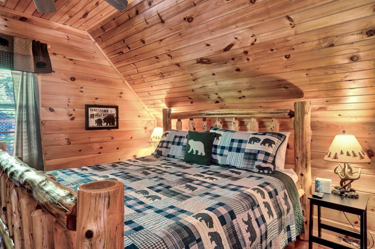 Goldilocks' Honey Pot Chalet